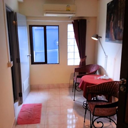 Fong Kaew And Baan Nang Fa Guesthouse Patong Pokoj fotografie